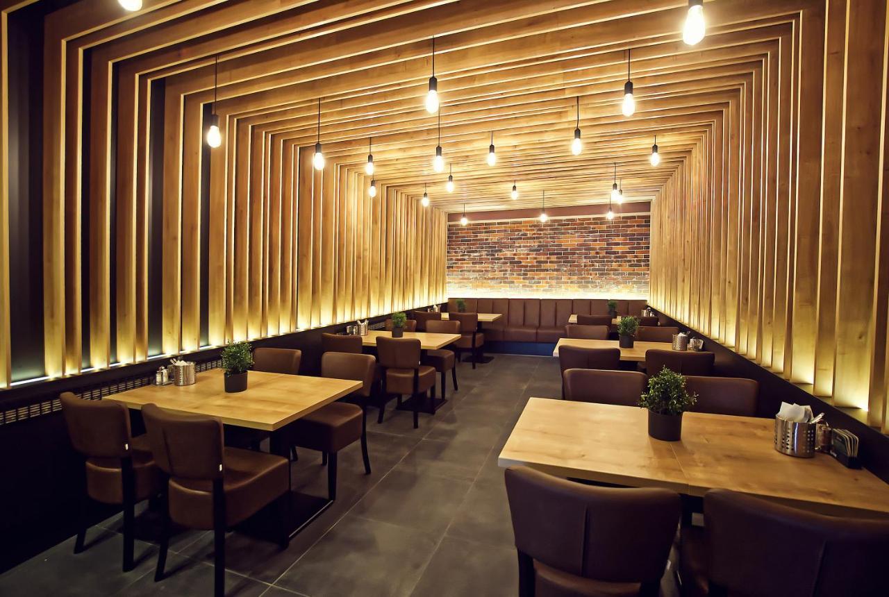 Restaurace A Penzion Praha ดอลนีดูนาโยวิเช ภายนอก รูปภาพ